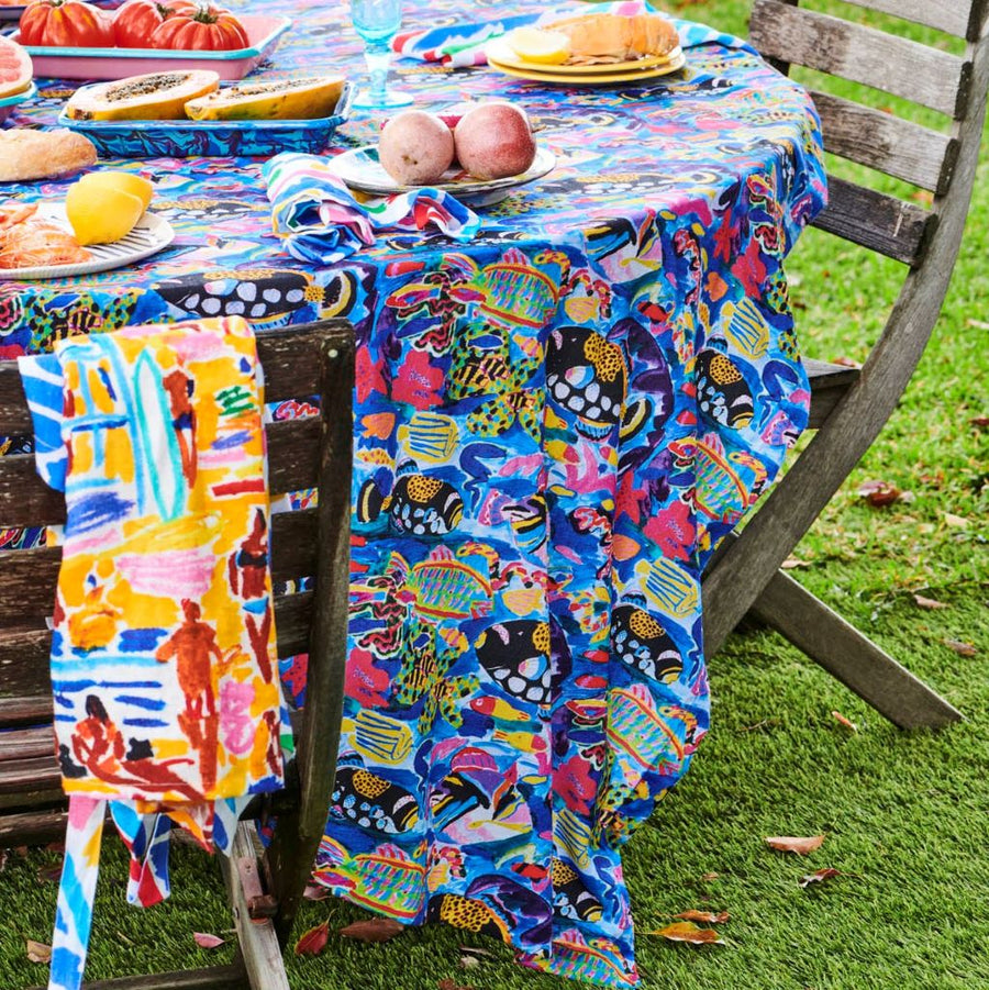 Barrier Reef Garden Round Linen Tablecloth